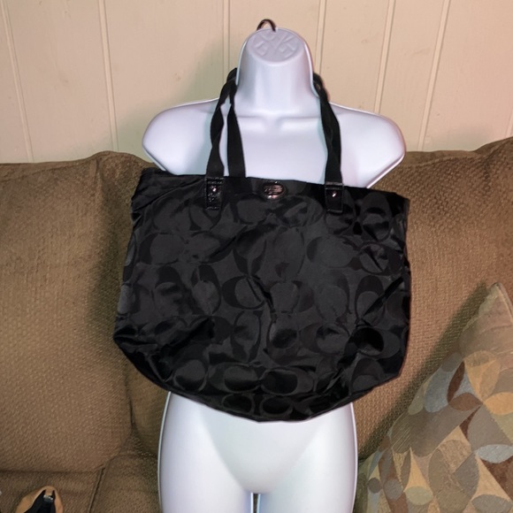 COPY - Coach oversized nylon black bag - Picture 5 of 5
